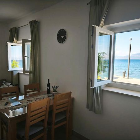 Holiday Home Lucica Сутиван Екстериор снимка