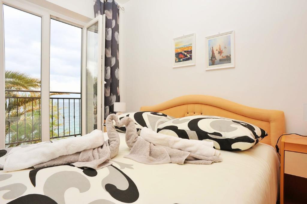 Holiday Home Lucica Сутиван Екстериор снимка