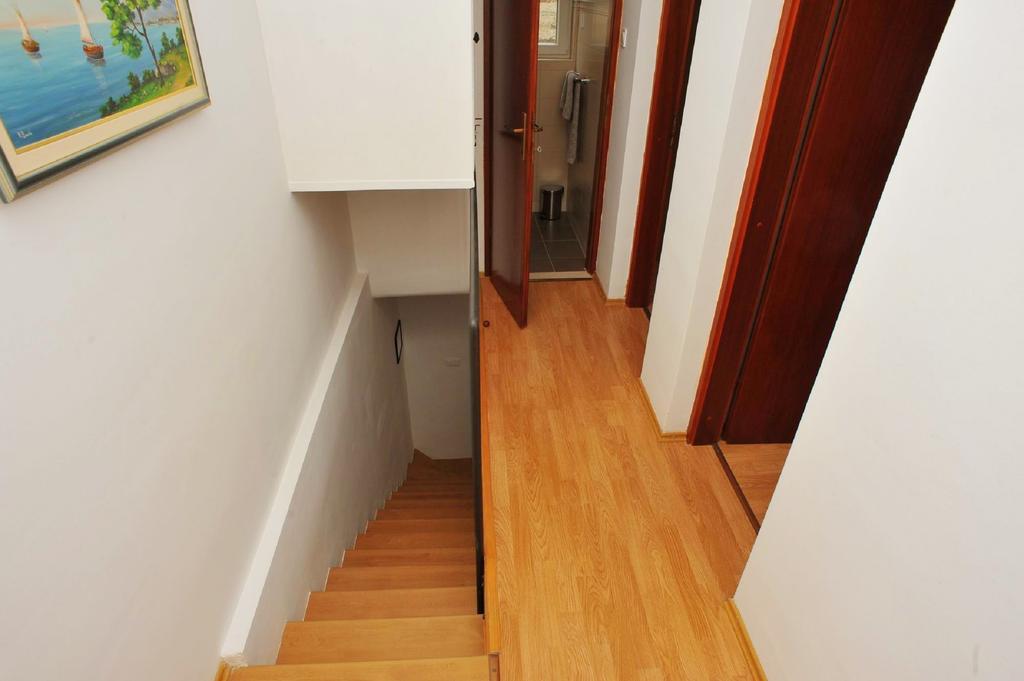 Holiday Home Lucica Сутиван Екстериор снимка