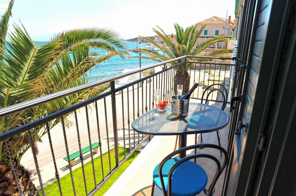 Holiday Home Lucica Сутиван Екстериор снимка