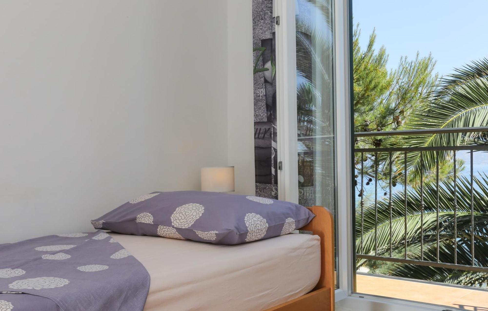 Holiday Home Lucica Сутиван Екстериор снимка