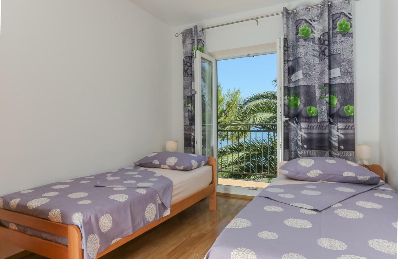 Holiday Home Lucica Сутиван Екстериор снимка